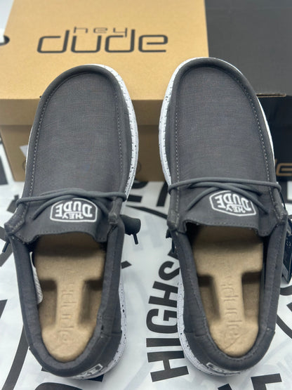 Hey Dude
Mocassins pour hommes neuves ultra légères tailles 43