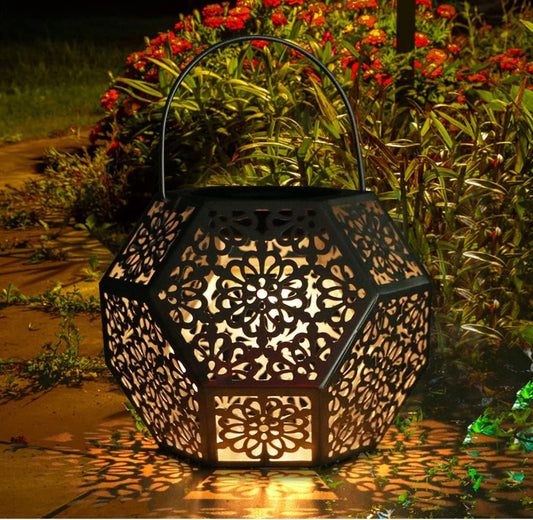 Lanterne Solaire LED Exterieur Lampe Solaire de Jardin Exterieur Suspendue Étanche Lumière Accrochant Éclairage Décorative Forme de Diamant pour Jardin Patio Pelouse Couloir Allée - Argent