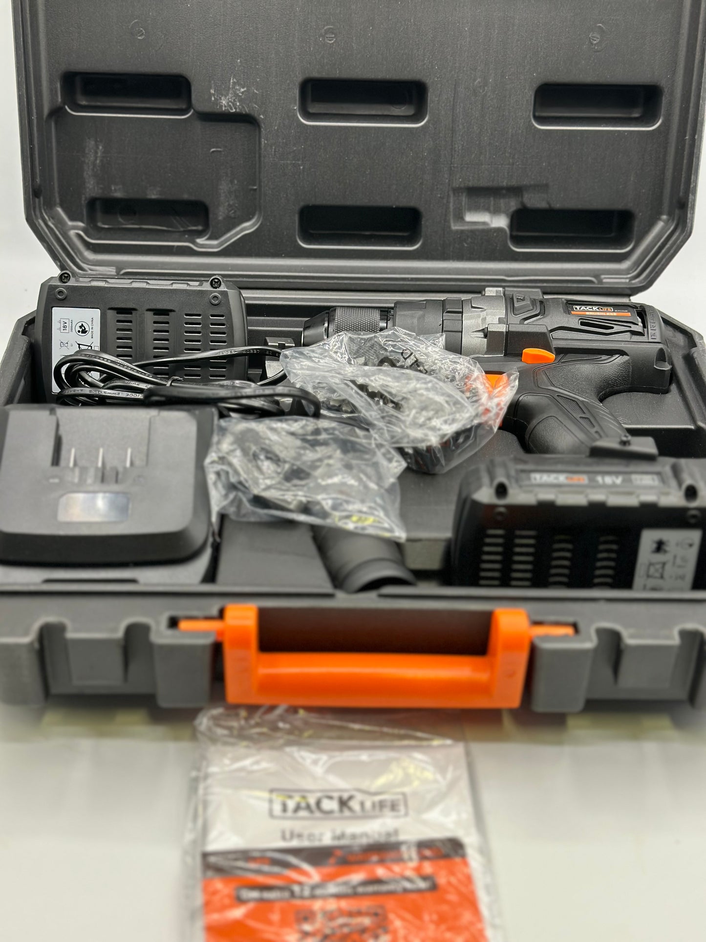 Perceuse Visseuse Sans Fil 18V, 2 Batteries Lithium-Ion 2000mAh, 2 Vitesses, Lumière Led, 43 Accessoires