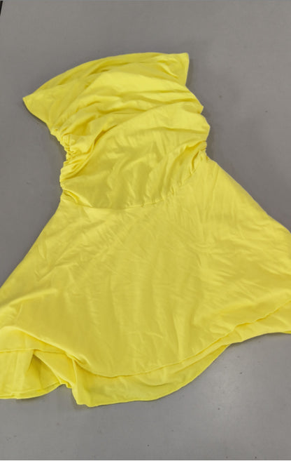 Robe Tube "Y2K Glam" – Coupe Courte, Bustier & Effet Plissé