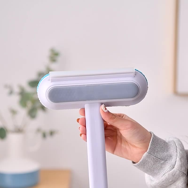 Brosse "Magic-Cleaner" 4-en-1 – Anti-Poils, Nettoyant Moustiquaires & Surfaces Textiles