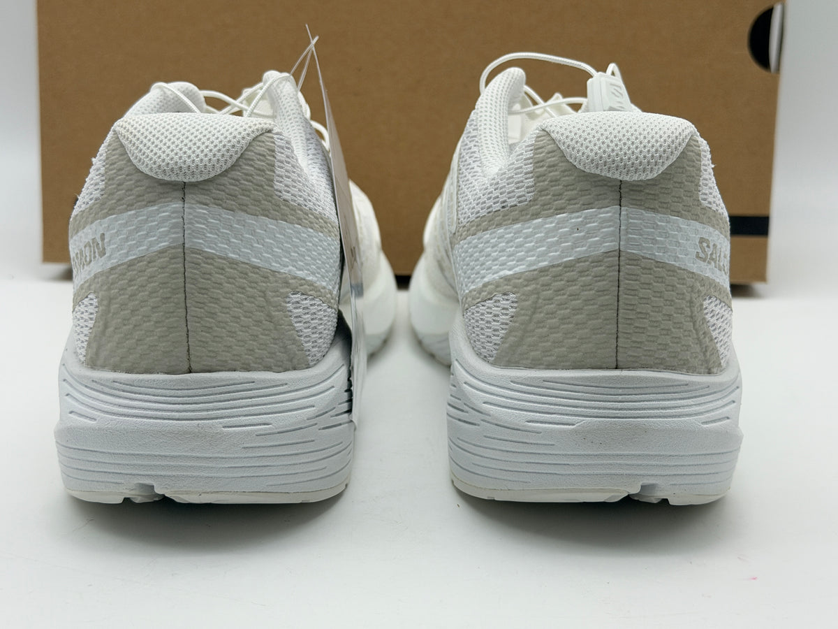 Chaussures de running Salomon blanches légères et confortables