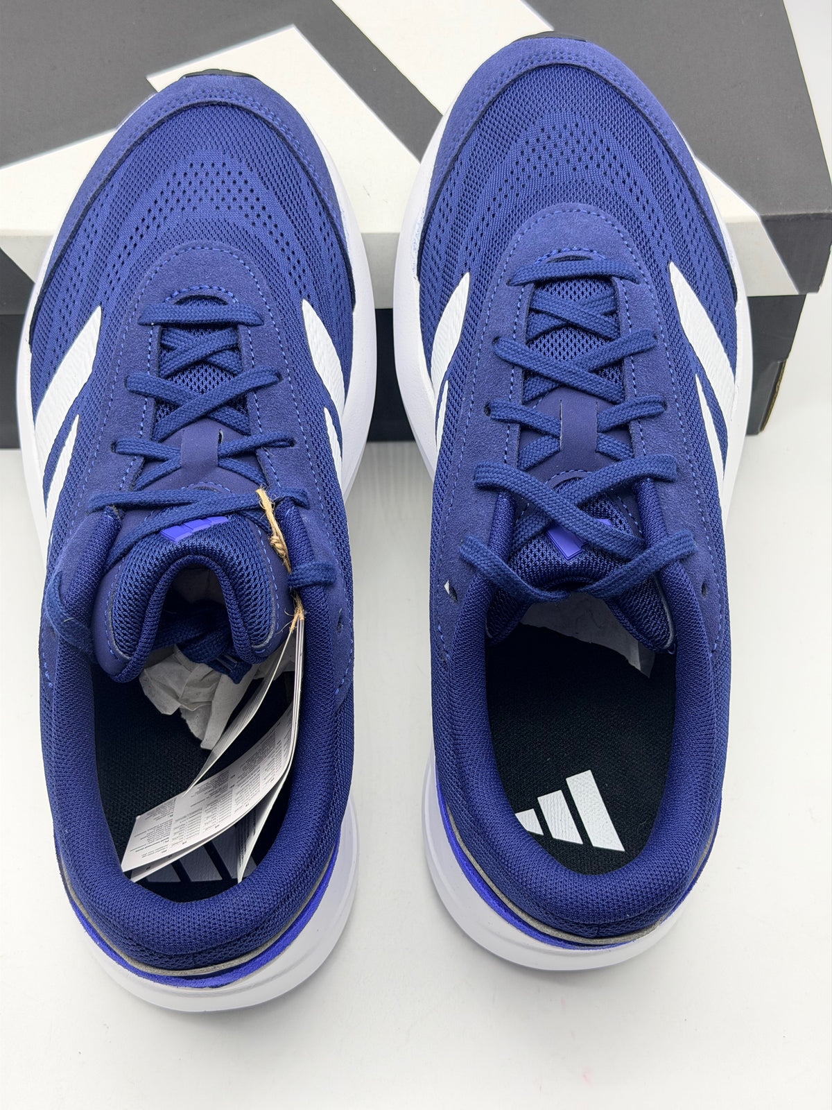 Chaussures de running Adidas bleues légères et confortables