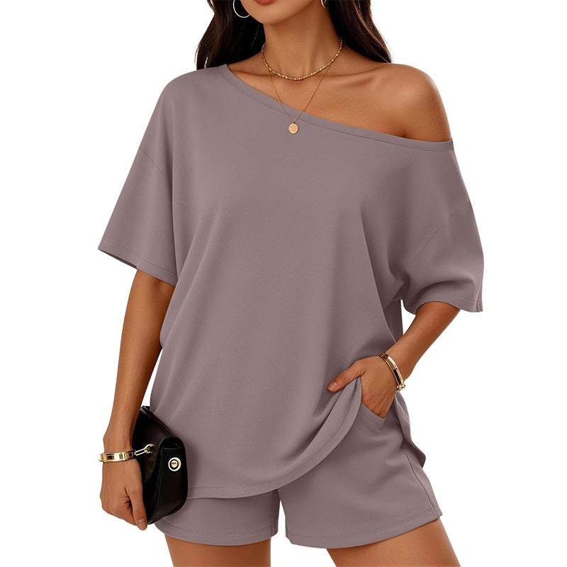 Ensemble "Serenity-Chic" – Duo T-shirt Col Incliné & Short Loungewear