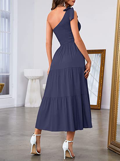 Robe "Ethereal-One" – Coupe Asymétrique à une Épaule, Bustier Smocké & Ourlet Plissé